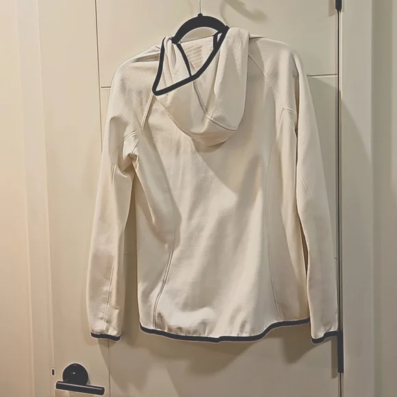 The North Face Jacket - Picture 4 of 5